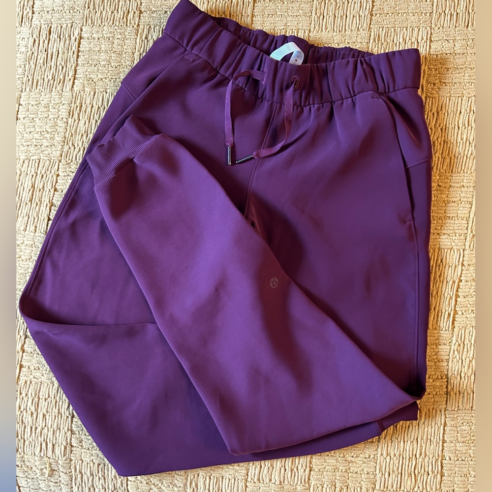 Lululemon joggers size 2